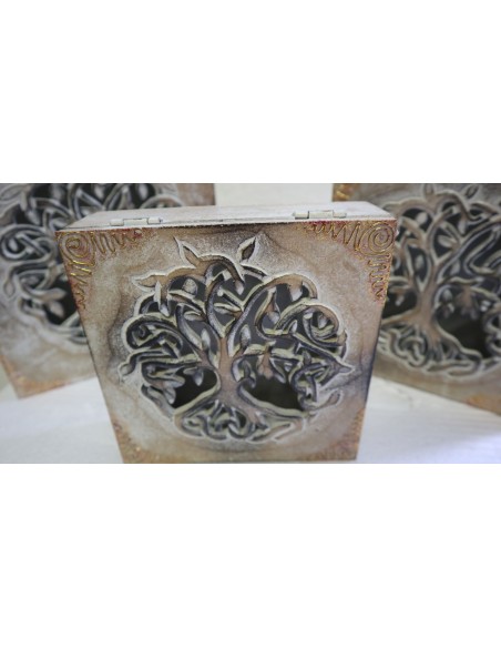 Portagioie o svuota tasche in legno mdf traforata con inciso albero della vita