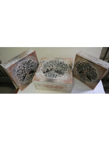 Portagioie o svuota tasche in legno mdf traforata con inciso albero della vita