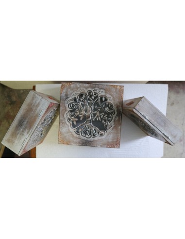 Portagioie o svuota tasche in legno mdf...