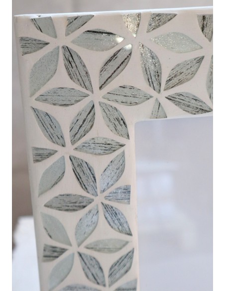 Porta foto cornice argento e bianca a fiori in mosaico di vetro colorato cm 30x25