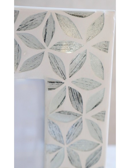 Porta foto cornice argento e bianca a fiori in mosaico di vetro colorato cm 30x25