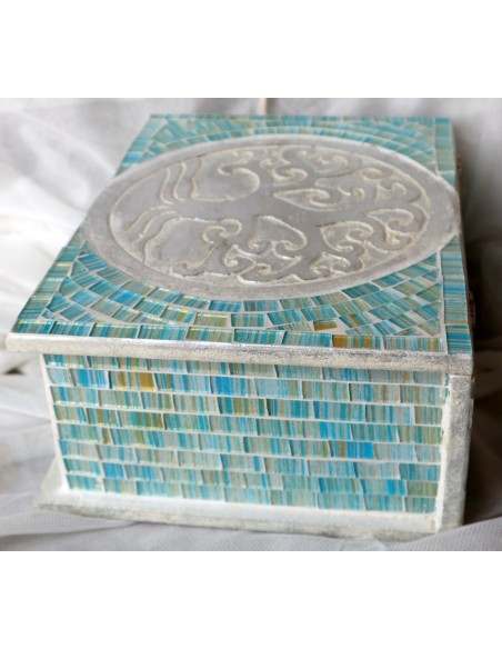 Scatola porta gioie in legno rifinata con mosaico di vetro Albero della vita celeste
