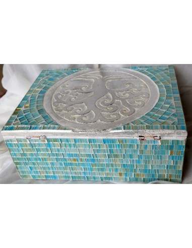 Scatola porta gioie in legno rifinata con...