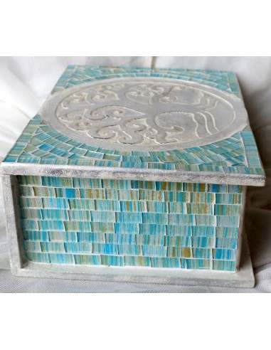 Scatola porta gioie in legno rifinata con...