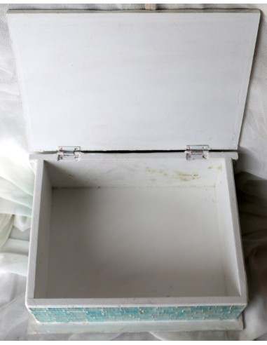 Scatola porta gioie in legno rifinata con...