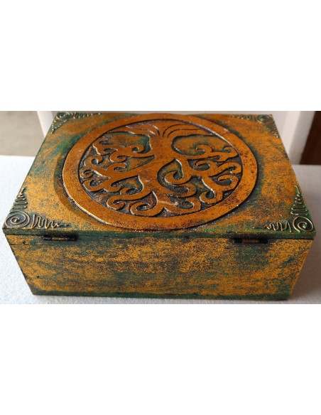 Scatola porta gioie in legno con inciso Albero della vita color oro e verde