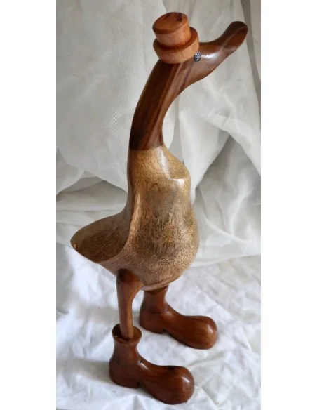Papera Oca in Legno di Teak e Cocco 35 cm con Cappello e Stivali – Artigianato Indonesiano