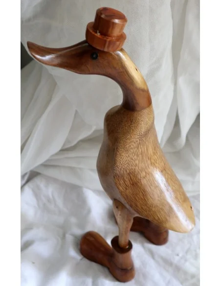 Papera Oca in Legno di Teak e Cocco 35 cm con Cappello e Stivali – Artigianato Indonesiano