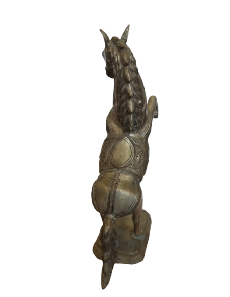 Scultura Cavallo Impennato in Metallo Intarsiato – 55 cm – Artigianato Indonesiano