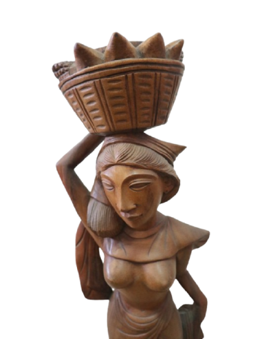 Statua Donna Indonesiana con Cesto di Frutta –...