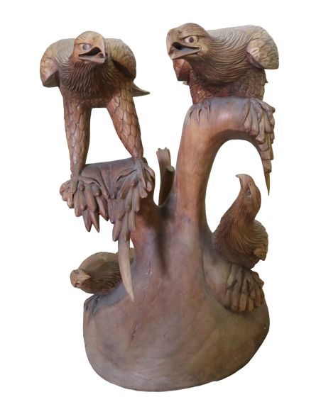 Tavolino Scultura in Teak con Aquile Intagliate – Fatto a Mano in Indonesia Ø60x61cm