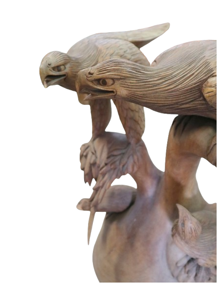 Tavolino Scultura in Teak con Aquile Intagliate – Fatto a Mano in Indonesia Ø60x61cm