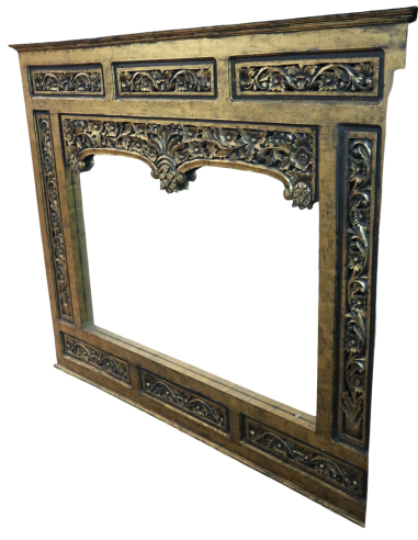 Specchio in legno dorato intagliato a mano...