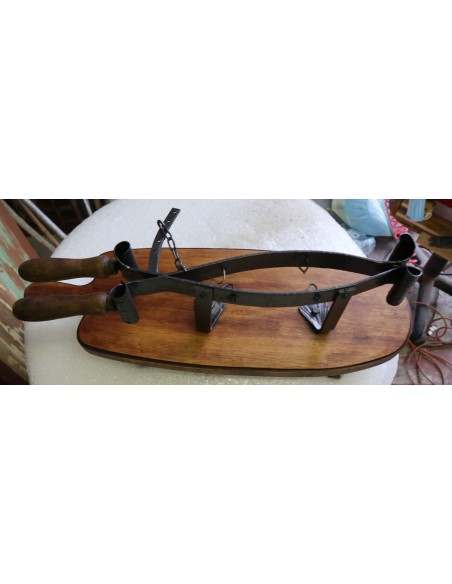 Tagliaprosciutto in Ferro Battuto con Base in Legno 69 cm – Arredo rustico vintage