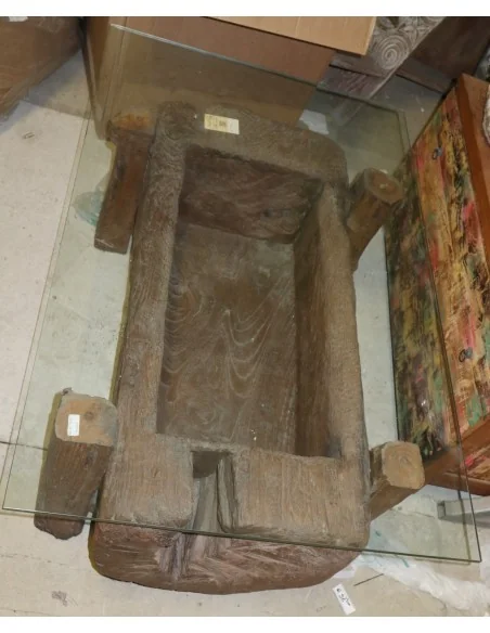 Tavolo da Fumo Unico in Teak Indonesiano Antico con Piano in Vetro