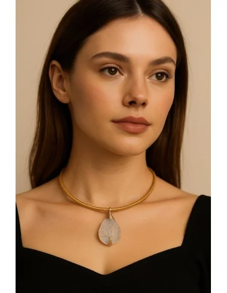 Collana AUREA – Albero della Vita in Opalite e Girocollo Rigido in Capim Dourado Voganto