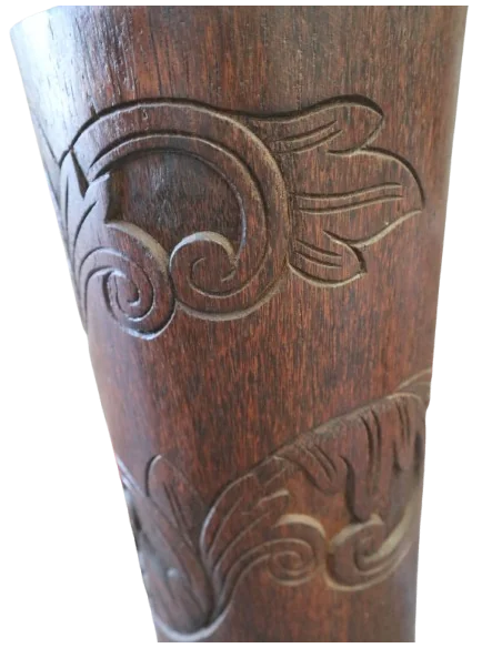 Vaso artigianale in legno di cocco scolpito a mano – Indonesia | Arredo naturale di grande impatto
