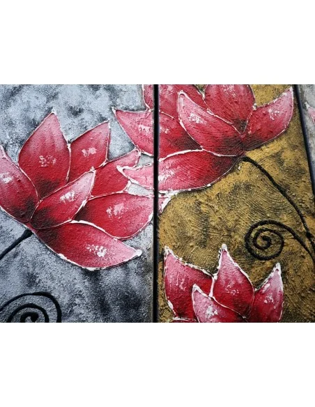 🌺 Quadro Moderno 3 Tele “Red Lotus Harmony” 90x90 cm – Dipinto a Mano in Acrilico Materico su Tela – Arte Indonesiana
