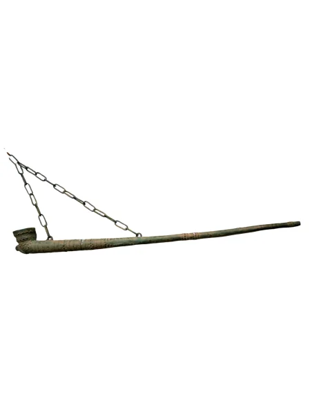 Antica Pipa Indonesiana da Oppio in Bronzo – 93 cm – Oggetto Etnografico Orientale con Catena Decorativa